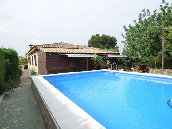Foto 2 de Casa en venda a Monserrat de 5 habitacions amb terrassa i piscina