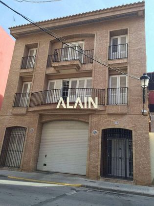 Foto 1 de Casa en venda a El Cabanyal- El Canyamelar de 6 habitacions amb terrassa i balcó