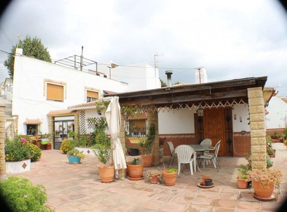 Foto 1 de Casa adossada en venda a Periana de 4 habitacions amb terrassa i garatge