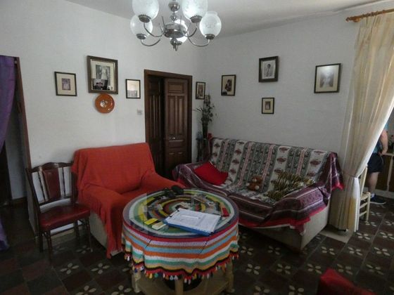 Foto 2 de Casa adosada en venta en Cútar de 4 habitaciones con muebles
