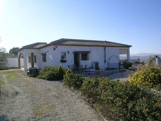 Foto 2 de Casa rural en venda a Viñuela de 5 habitacions amb terrassa i piscina