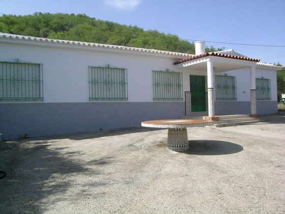 Foto 1 de Casa rural en venda a Colmenar de 4 habitacions amb terrassa i garatge