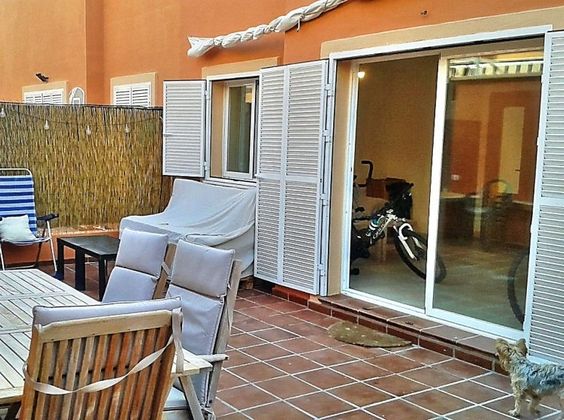 Foto 1 de Casa adosada en venta en Benajarafe – Almayate de 3 habitaciones con terraza y piscina
