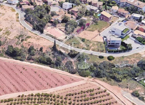 Foto 1 de Venta de terreno en Los Monasterios-Alfinach de 1089 m²