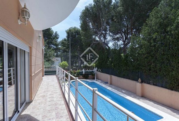 Foto 2 de Xalet en venda a La Cañada de 6 habitacions amb terrassa i piscina