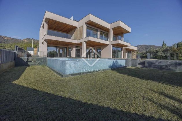 Foto 1 de Chalet en venta en Centro - El Castillo de 8 habitaciones con terraza y piscina