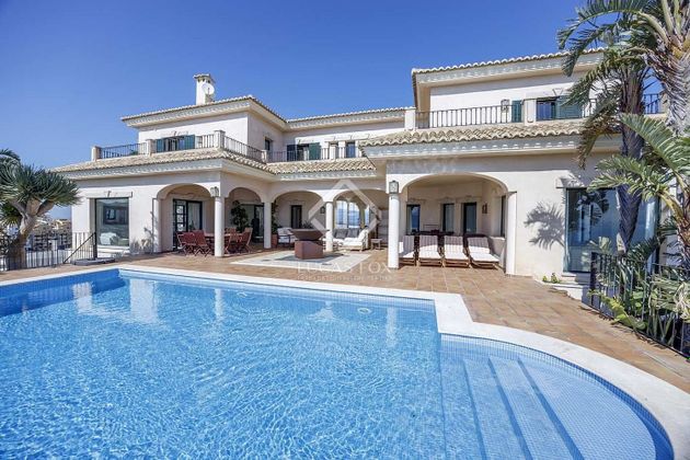 Foto 1 de Xalet en venda a El Faro - El Dossel de 6 habitacions amb terrassa i piscina