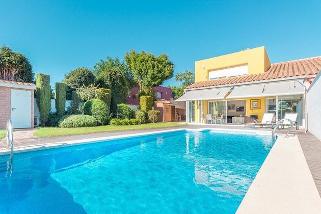 Foto 1 de Casa en venda a avenida Dels Pins de 4 habitacions amb piscina i jardí