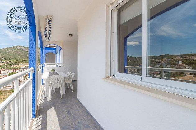 Foto 2 de Venta de piso en Zona Playa de la Concha de 3 habitaciones con terraza y piscina