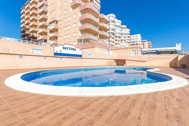 Foto 1 de Piso en venta en paseo Marítim del Mediterrani de 2 habitaciones con terraza y piscina