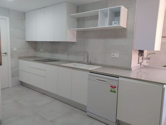 Foto 2 de Pis en lloguer a Centro - Castellón de la Plana de 3 habitacions amb garatge i mobles