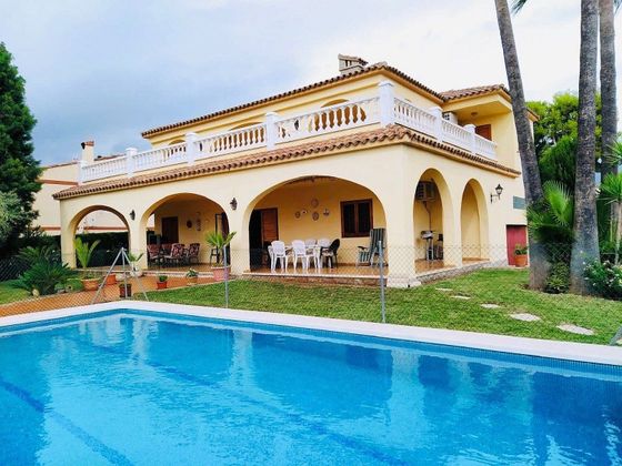 Foto 1 de Xalet en venda a Curva - Heliópolis de 4 habitacions amb terrassa i piscina