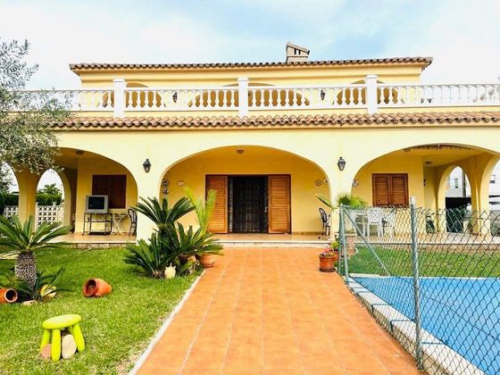 Foto 2 de Xalet en venda a Curva - Heliópolis de 4 habitacions amb terrassa i piscina