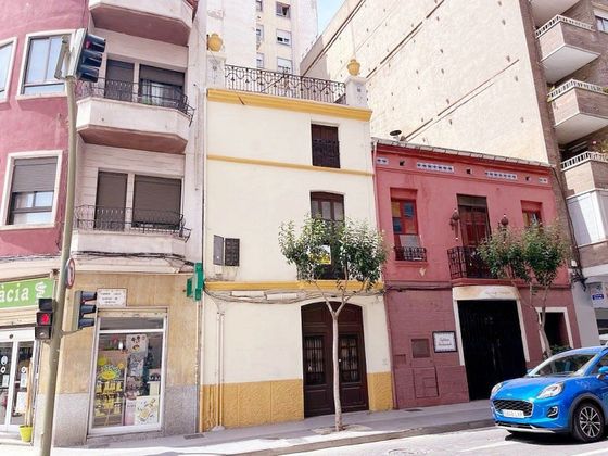 Foto 1 de Xalet en venda a Centro - Castellón de la Plana de 5 habitacions amb balcó