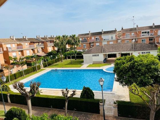 Foto 1 de Casa en venta en El Grao de 5 habitaciones con terraza y piscina