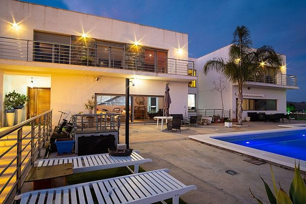 Foto 1 de Venta de chalet en Borriol de 7 habitaciones con terraza y piscina