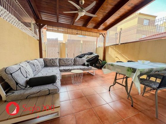 Foto 1 de Casa adosada en venta en Playa de Almazora-Ben Afeli de 2 habitaciones con piscina y aire acondicionado
