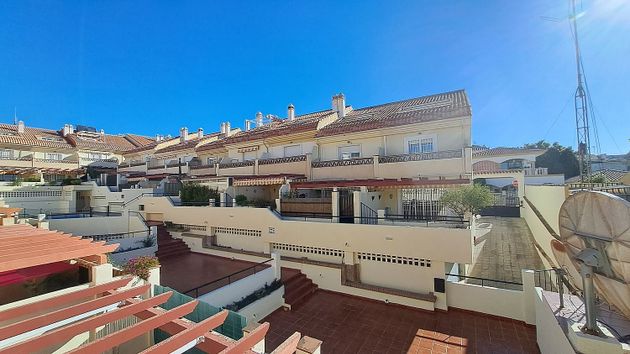 Foto 1 de Venta de casa en calle Monóvar de 3 habitaciones con terraza y piscina