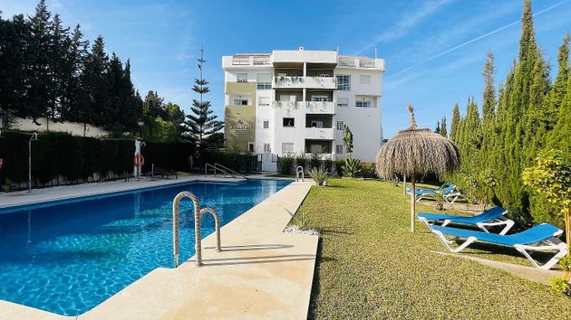 Foto 1 de Ático en venta en Nueva Andalucía centro de 2 habitaciones con terraza y piscina