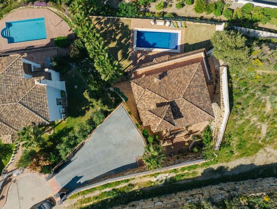Foto 2 de Xalet en venda a Istán de 6 habitacions amb terrassa i piscina