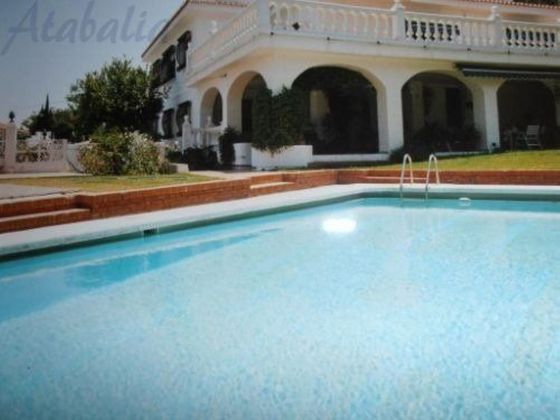 Foto 1 de Xalet en venda a Puerto de la Torre - Atabal de 6 habitacions amb terrassa i piscina