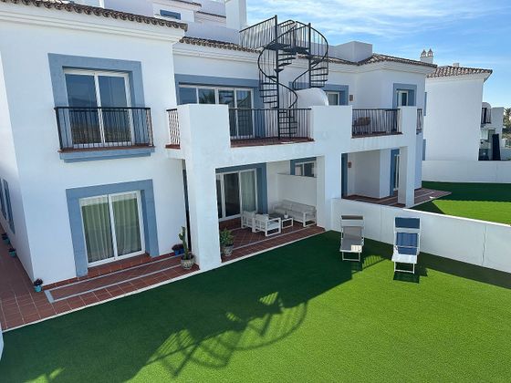 Foto 1 de Pis en venda a calle El Algarrobo de 3 habitacions amb terrassa i piscina