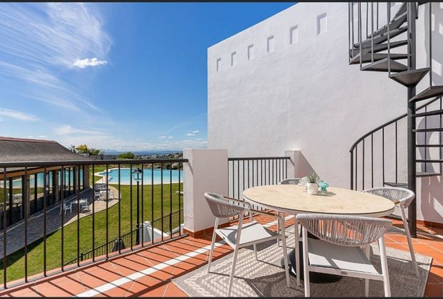Foto 1 de Àtic en venda a calle El Algarrobo de 2 habitacions amb terrassa i piscina