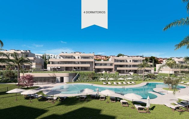 Foto 1 de Venta de piso en calle Casares Golf de 4 habitaciones con terraza y piscina