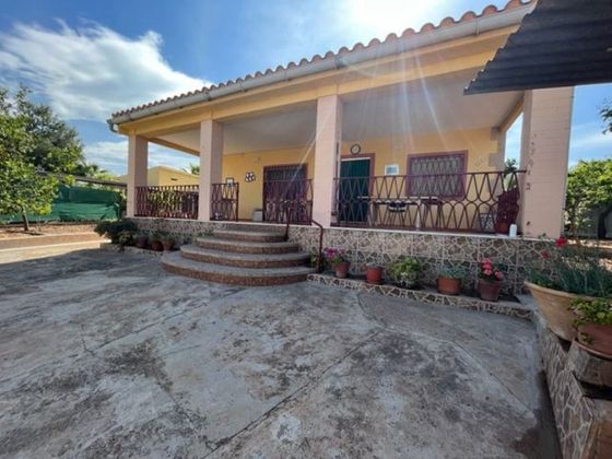Foto 2 de Chalet en venta en Onda de 4 habitaciones con terraza y piscina