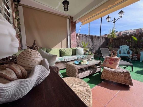 Foto 2 de Casa adossada en venda a El Grao de 4 habitacions amb terrassa i piscina