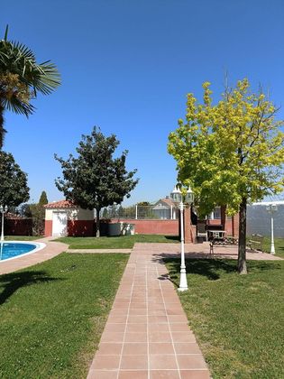 Foto 2 de Xalet en venda a calle Fernández Arroyo de 4 habitacions amb terrassa i piscina