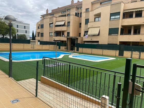 Foto 1 de Pis en lloguer a avenida De Les Magnolies de 2 habitacions amb terrassa i piscina