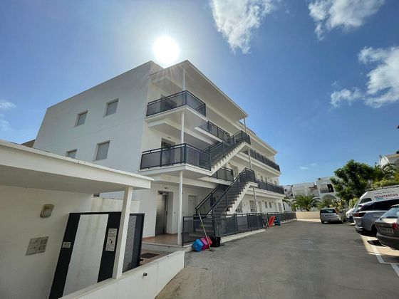 Foto 2 de Àtic en venda a calle Benicarlo de 2 habitacions amb terrassa i piscina