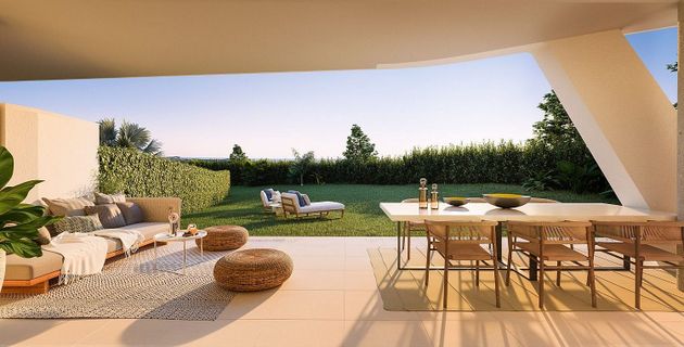 Foto 1 de Pis en venda a Calahonda de 3 habitacions amb terrassa i piscina