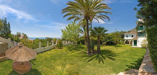 Foto 1 de Casa rural en venda a Parque de la Paloma de 4 habitacions amb terrassa i piscina