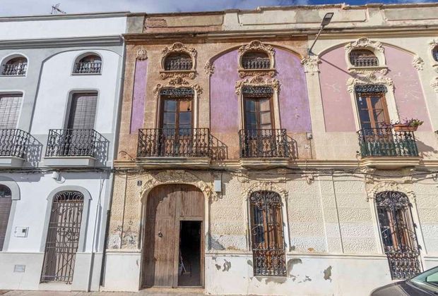 Foto 1 de Casa en venda a Casco Antiguo de 4 habitacions i 266 m²