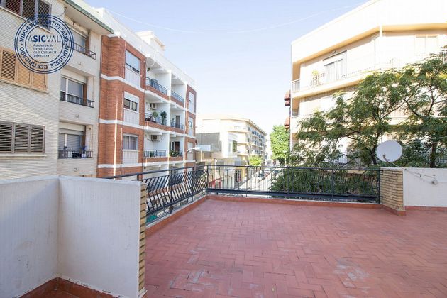 Foto 2 de Casa en venda a Centro Ciudad de 4 habitacions amb terrassa i balcó