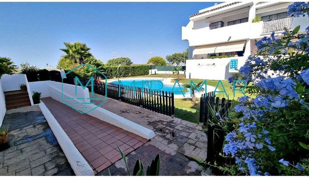 Foto 2 de Piso en venta en Urbasur - Islantilla de 2 habitaciones con terraza y piscina