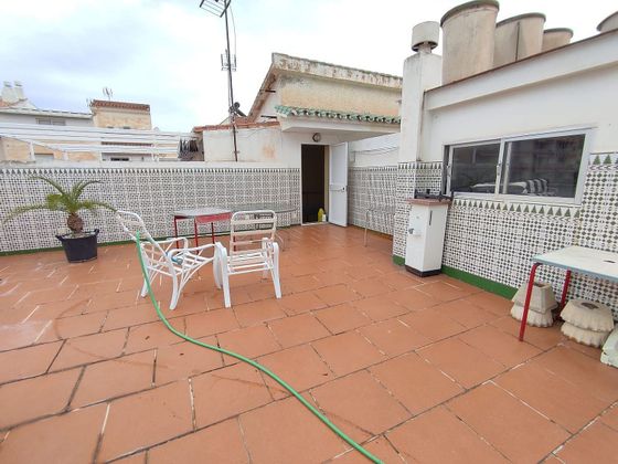 Foto 2 de Venta de piso en La Carihuela de 3 habitaciones con terraza