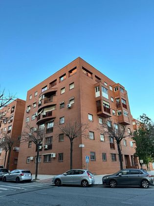 Foto 1 de Pis en venda a calle Bela Bartok de 3 habitacions amb terrassa i ascensor