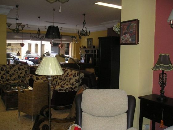 Foto 1 de Local en alquiler en Santa Marina - La Paz de 480 m²