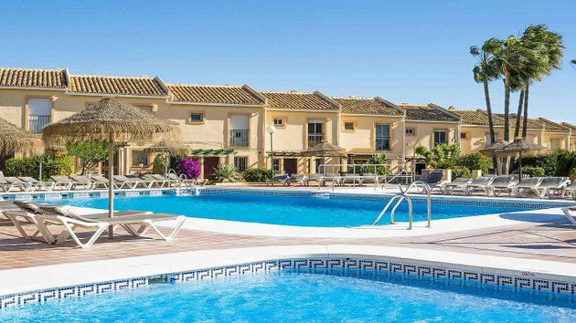 Foto 1 de Dúplex en venda a El Faro de Calaburra - Chaparral de 2 habitacions amb terrassa i piscina