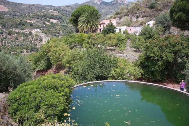Foto 2 de Casa en venda a La Herradura de 3 habitacions amb piscina