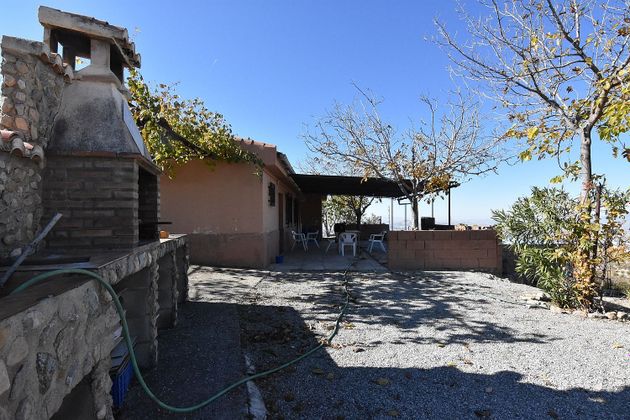 Foto 2 de Casa rural en venda a Zubia (La) de 2 habitacions amb terrassa i piscina