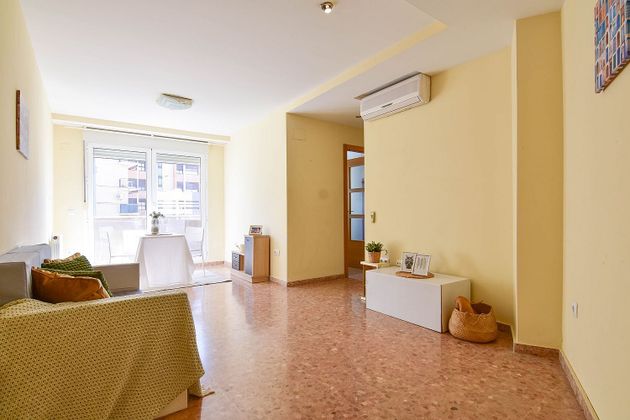 Foto 2 de Piso en venta en Museros de 2 habitaciones con balcón y aire acondicionado