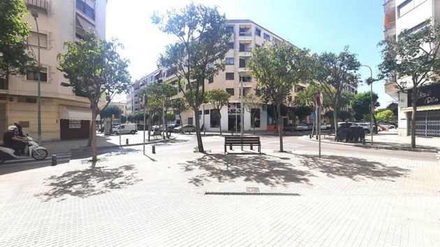 Foto 2 de Local en venda a Plaça Eliptica-Republica Argentina-Germanies amb terrassa i aire acondicionat