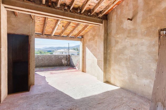 Foto 2 de Xalet en venda a Miramar de 6 habitacions amb terrassa i garatge