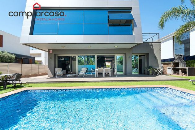 Foto 1 de Xalet en venda a calle Carlos Fabra Andrés de 3 habitacions amb terrassa i piscina