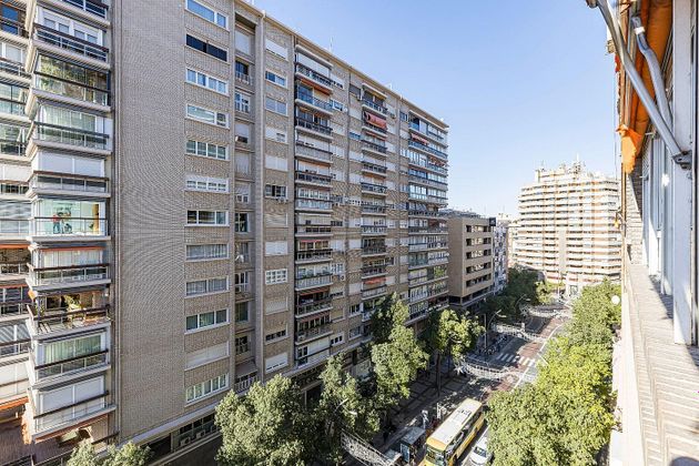 Foto 2 de Venta de piso en Centro - Murcia de 5 habitaciones con aire acondicionado y calefacción
