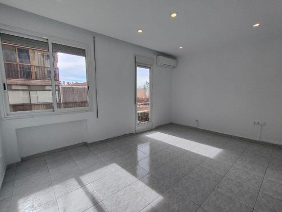 Foto 2 de Pis en lloguer a Centro - Murcia de 3 habitacions amb balcó i aire acondicionat